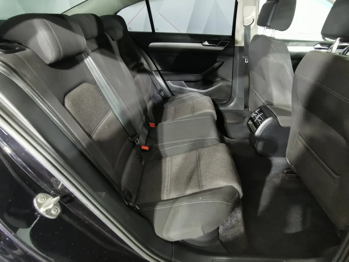 Volkswagen Passat 1.8 TSI BlueMotion DSG (180 л.с.) Comfortline Черный в АВИЛОН. Слайд №15