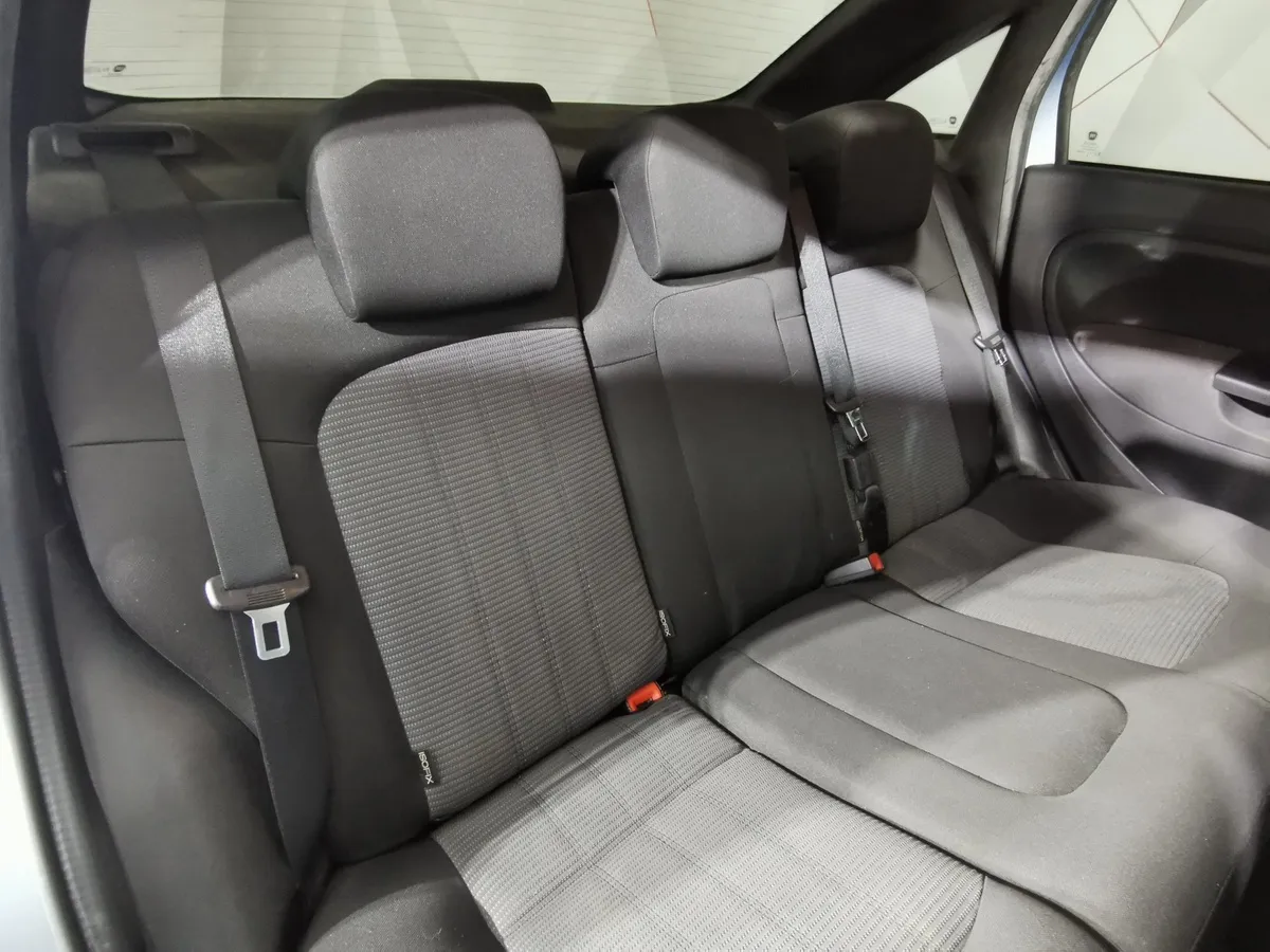 Fiat Linea 1.4 MT (120 л.с.) Голубой в АВИЛОН. Слайд №15