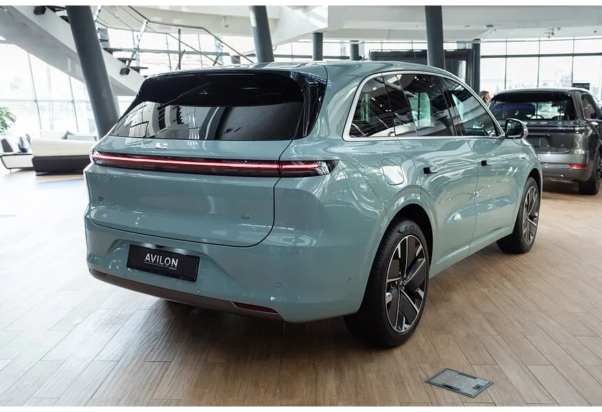 Li Auto L6 1.5 AT 4WD (150 л.с.) Max Голубой в АВИЛОН. Слайд №8