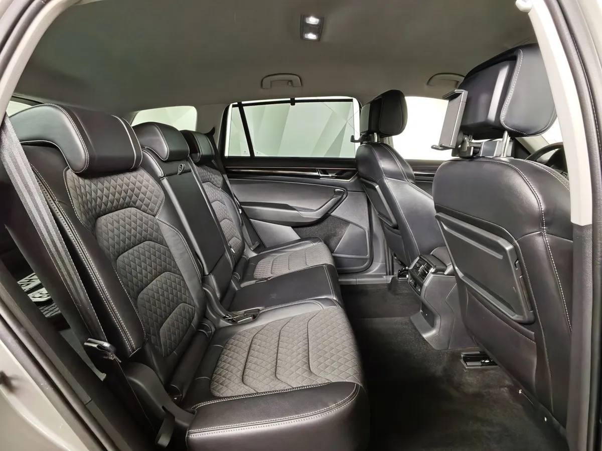 Skoda Kodiaq 2.0 TDI DSG 4X4 (150 л.с.) Бежевый в АВИЛОН. Слайд №16