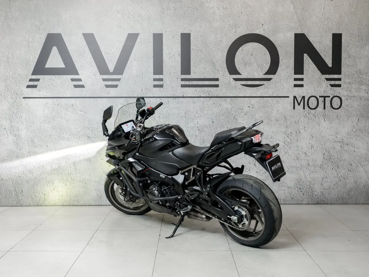 Suzuki GSX-S1000 999 см³ (152 л.с.) (150) 999 Черный в АВИЛОН. Слайд №5