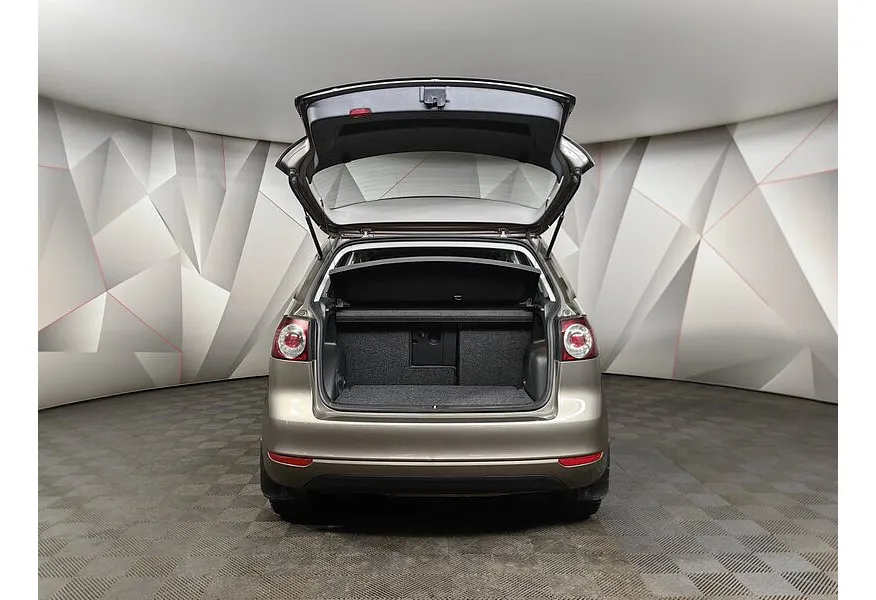 Volkswagen Golf 1.6 DSG (102 л.с.) Trendline Коричневый в АВИЛОН. Слайд №11