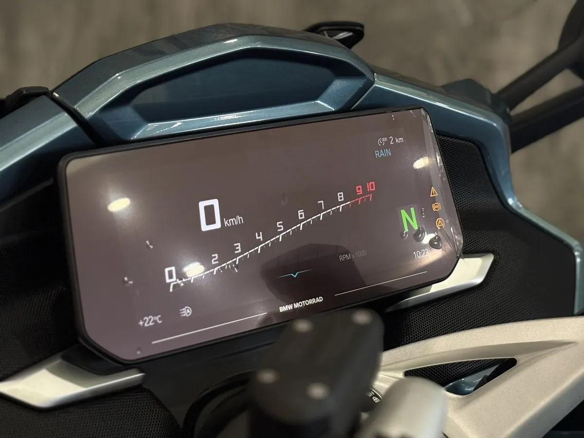 BMW Motorrad K 1600 GT K 1600 GT 1649 см³ (160) 1649 Синий в АВИЛОН. Слайд №9