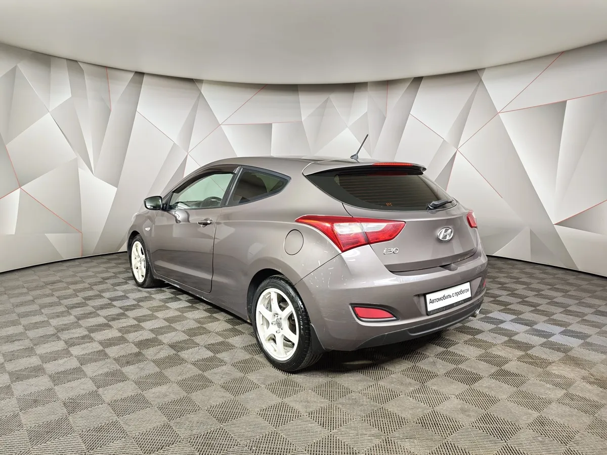 Hyundai i30 1.6 AT (130 л.с.) Active Коричневый в АВИЛОН. Слайд №4
