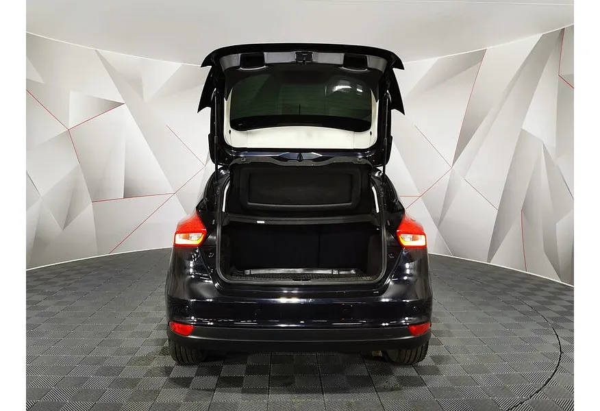 Ford Focus 1.6 Ti-VCT PowerShift (125 л.с.) SYNC Edition Черный в АВИЛОН. Слайд №12