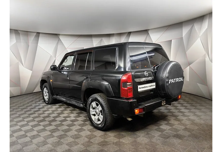Nissan Patrol 3.0 Di AT (160 л.с.) Черный в АВИЛОН. Слайд №4