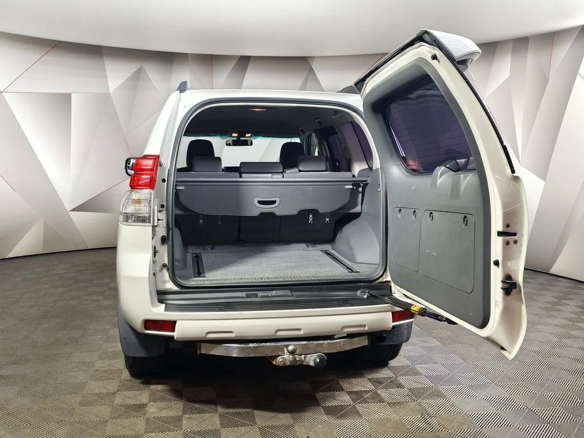 Toyota Land Cruiser Prado 3.0 D AT 4WD (173 л.с.) Белый в АВИЛОН. Слайд №12