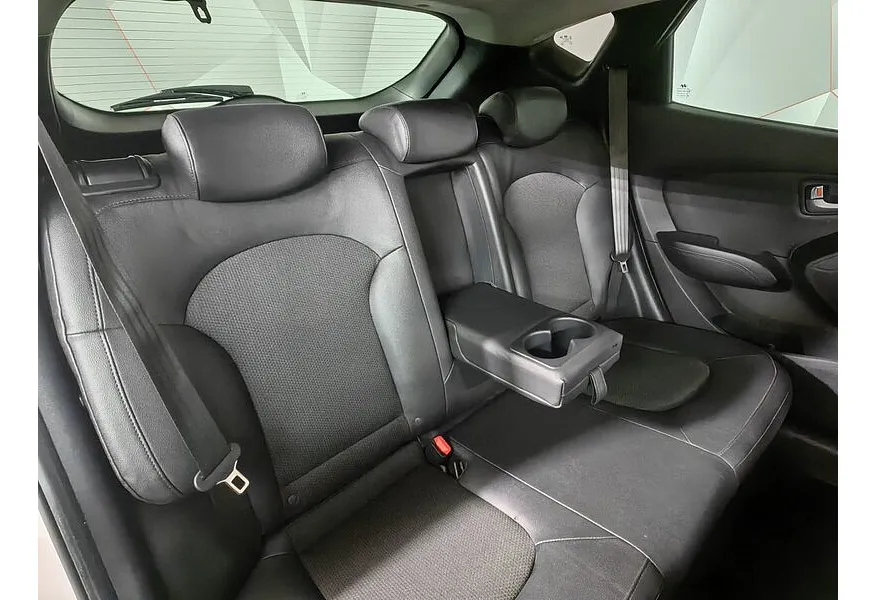 Hyundai ix35 2.0 AT 2WD (150 л.с.) Start Limited Edition Белый в АВИЛОН. Слайд №17