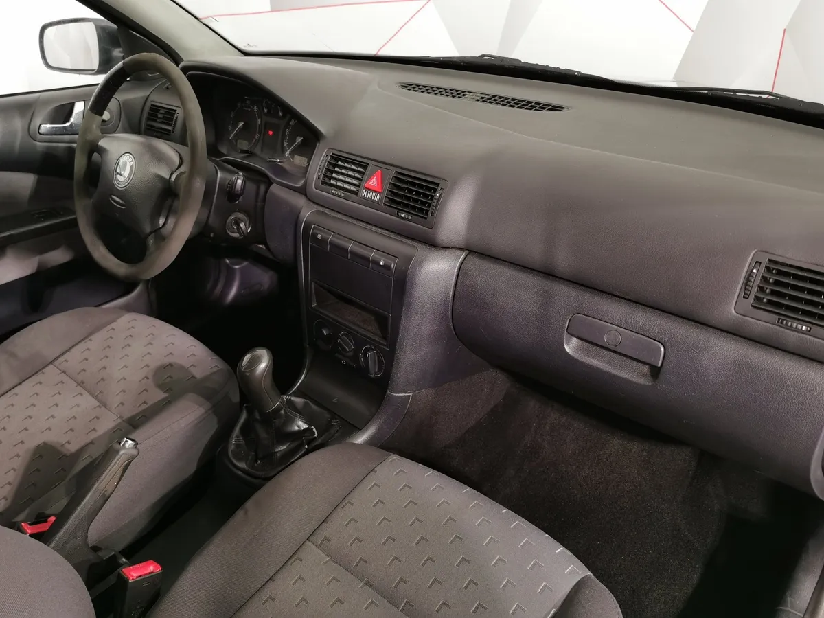 Skoda Octavia 1.4 MT (75 л.с.) Серый в АВИЛОН. Слайд №12