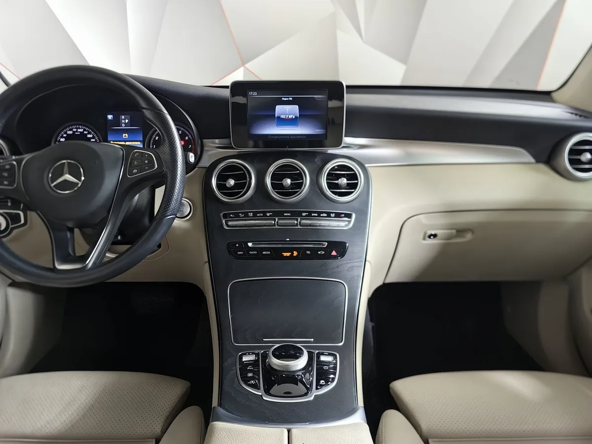 Mercedes-Benz GLC 250 9G-TRONIC 4MATIC (211 л.с.) Premium Белый в АВИЛОН. Слайд №15