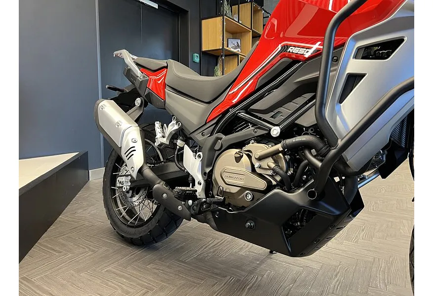 QJMOTOR SVT 650X 650 см³ (76 л.с.) 650 в АВИЛОН. Слайд №15