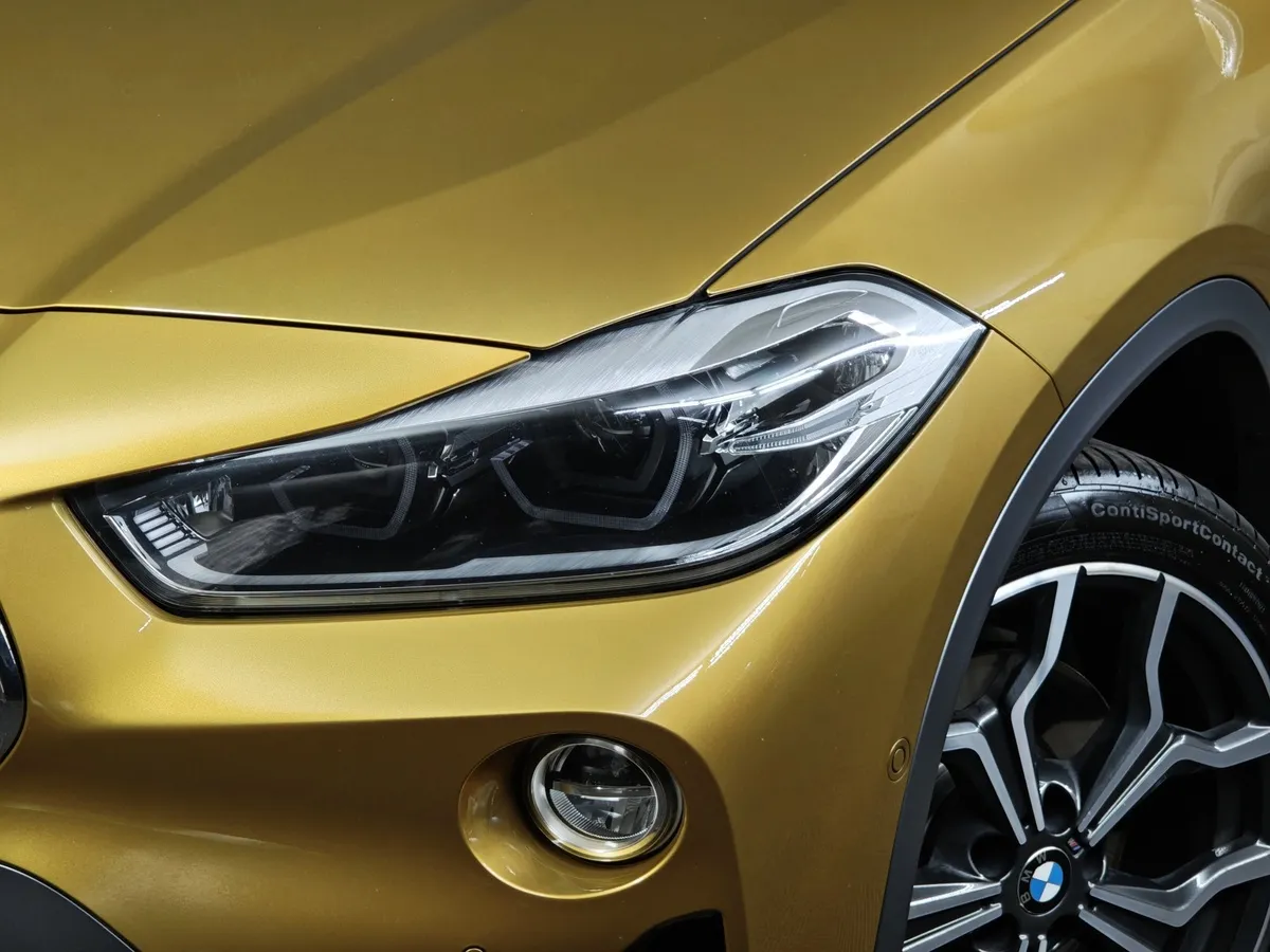 BMW X2 20i xDrive AT (192 л.с.) M Sport Золотой в АВИЛОН. Слайд №8