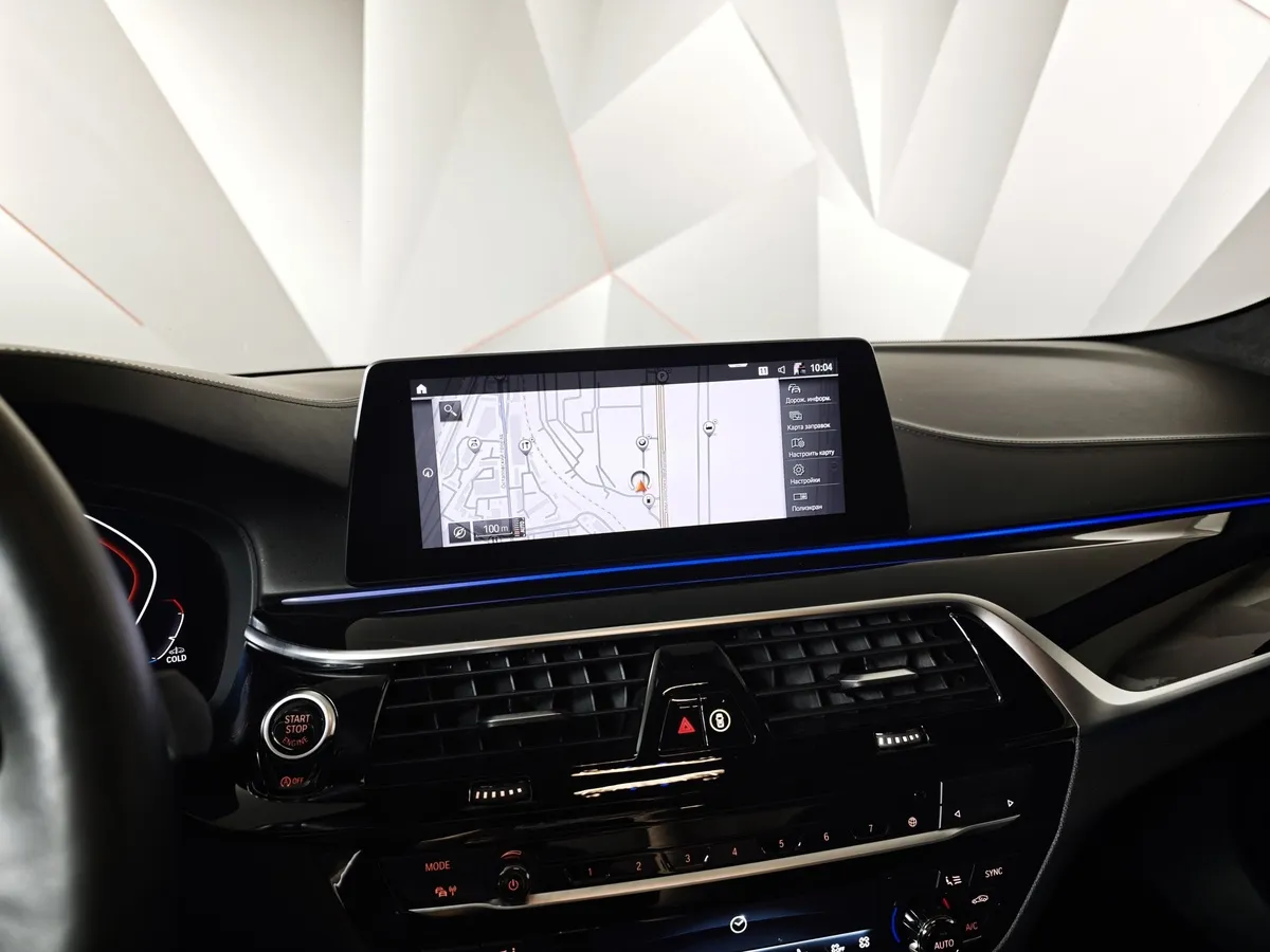 BMW 5 серия 530d xDrive Steptronic (249 л.с.) M Sport Plus Черный в АВИЛОН. Слайд №17