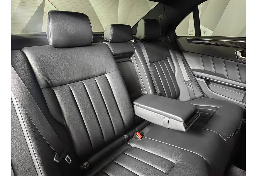 Mercedes-Benz E-Класс E 300 7G-Tronic Plus 4Matic (249 л.с.) Черный в АВИЛОН. Слайд №12