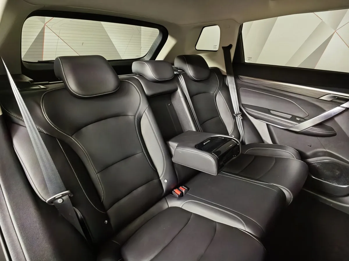 Geely Atlas Pro 1.5T 7DCT AWD (177 л.с.) Flagship Черный в АВИЛОН. Слайд №16