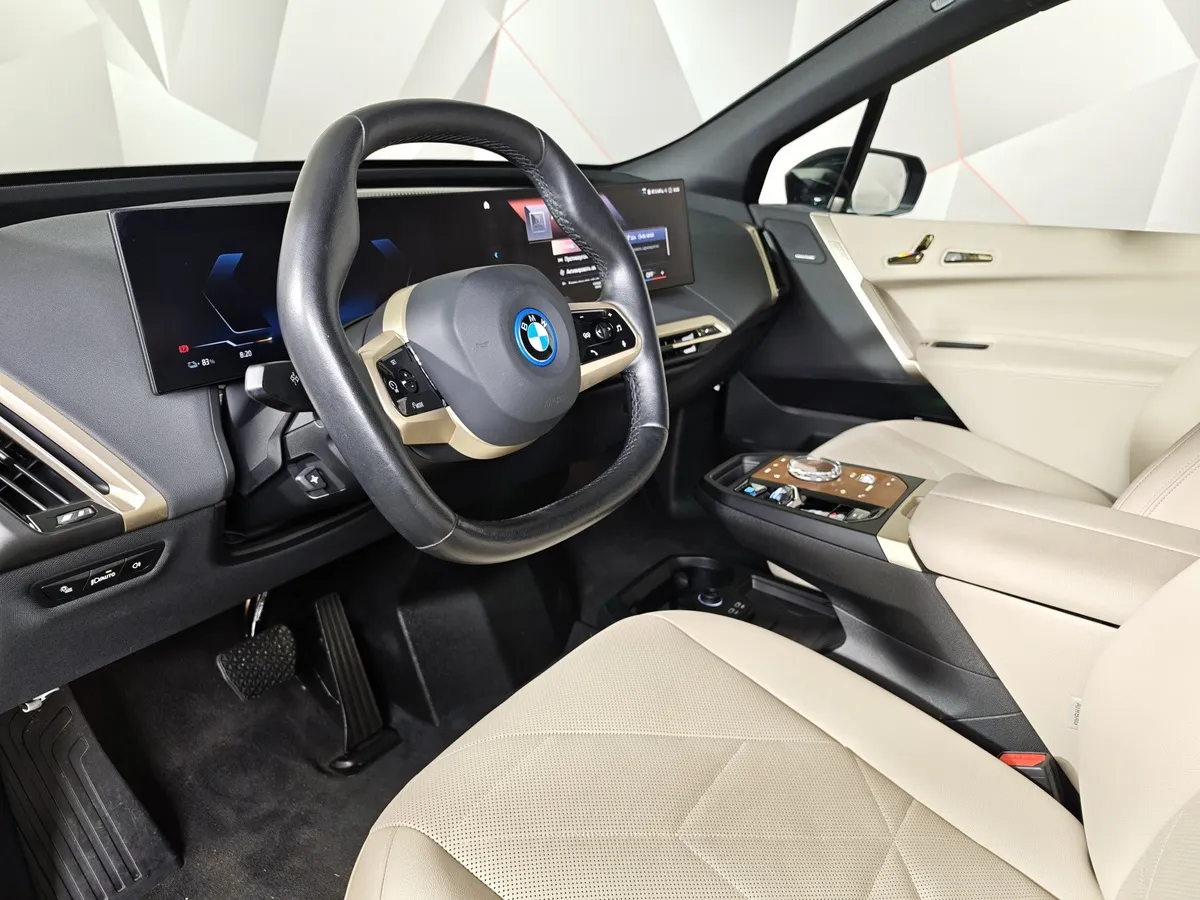 BMW iX xDrive 50 Steptronic (523 л.с.) Suite Sport Черный в АВИЛОН. Слайд №11