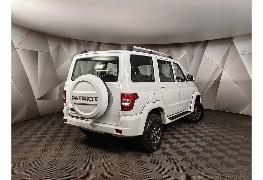АВИЛОН - УАЗ Patriot 2.7 MT 4WD (150 л.с.) Максимум Белый - slide 7