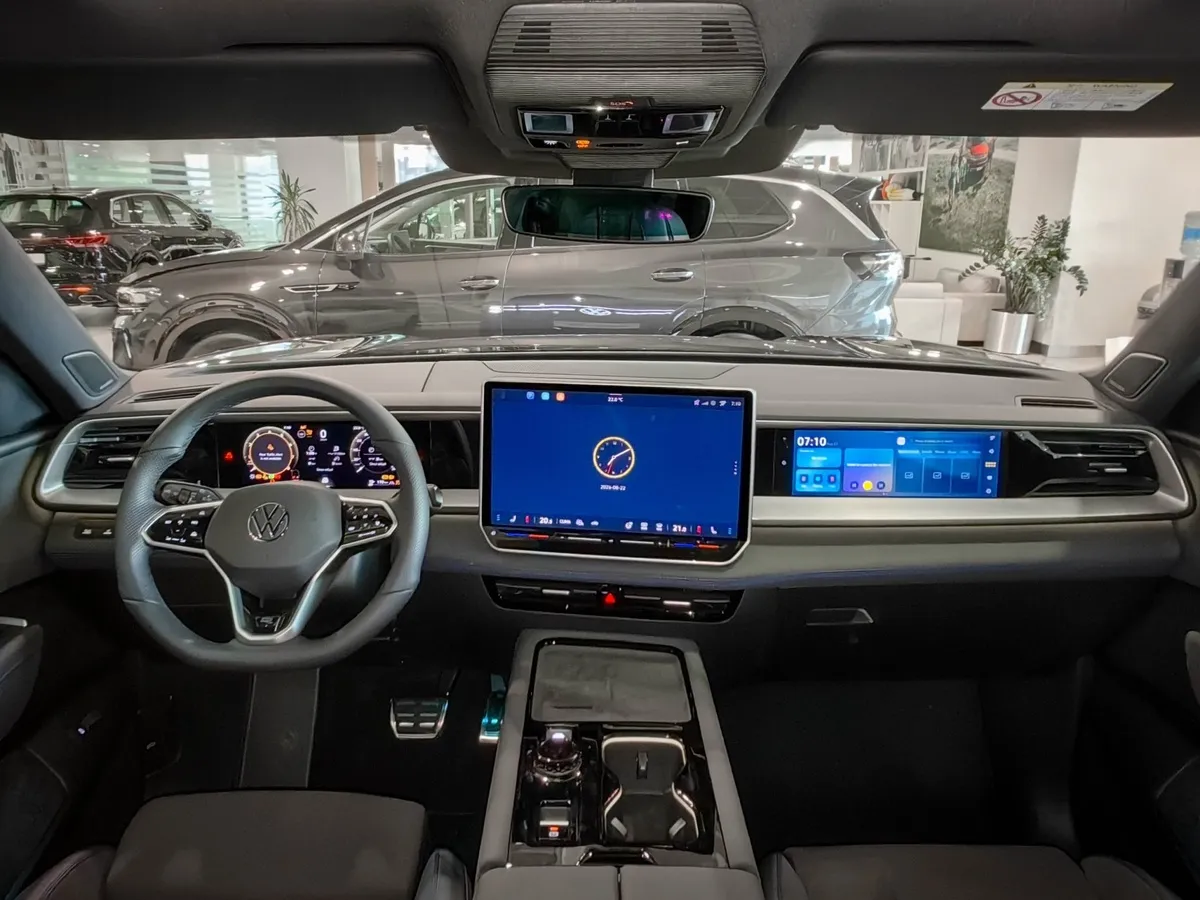 Volkswagen Teramont PRO 2.0 TSI 7DSG 4Motion (272 л.с.) R-Line Черный в АВИЛОН. Слайд №7