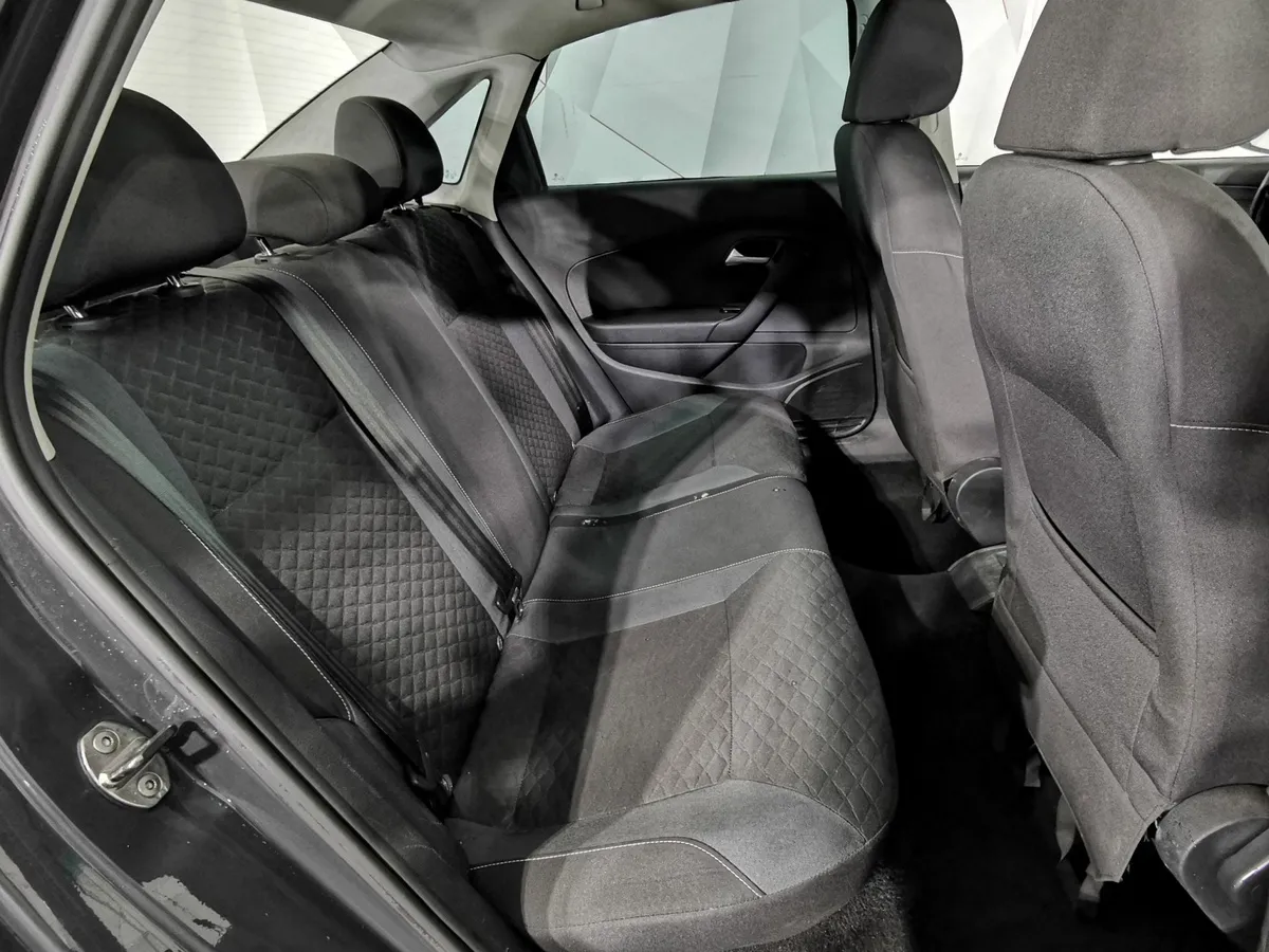 Volkswagen Polo 1.6 MPI AT (110 л.с.) Trendline Серый в АВИЛОН. Слайд №15