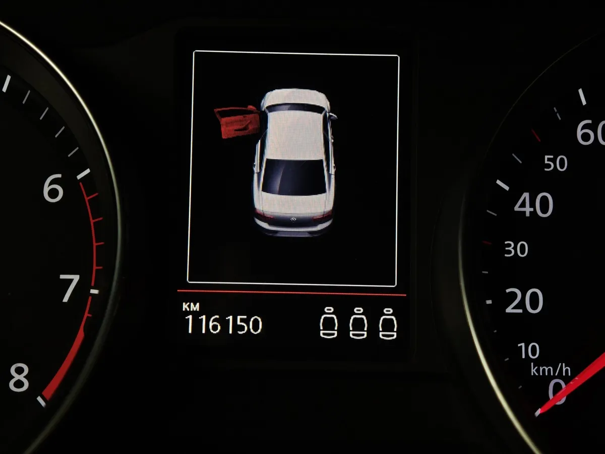 Volkswagen Passat 1.4 TSI BlueMotion DSG (150 л.с.) Highline Черный в АВИЛОН. Слайд №18