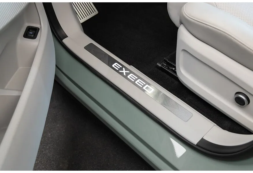 EXEED RX 2.0T 8AT 4WD (249 л.с.) Premium Серый в АВИЛОН. Слайд №16