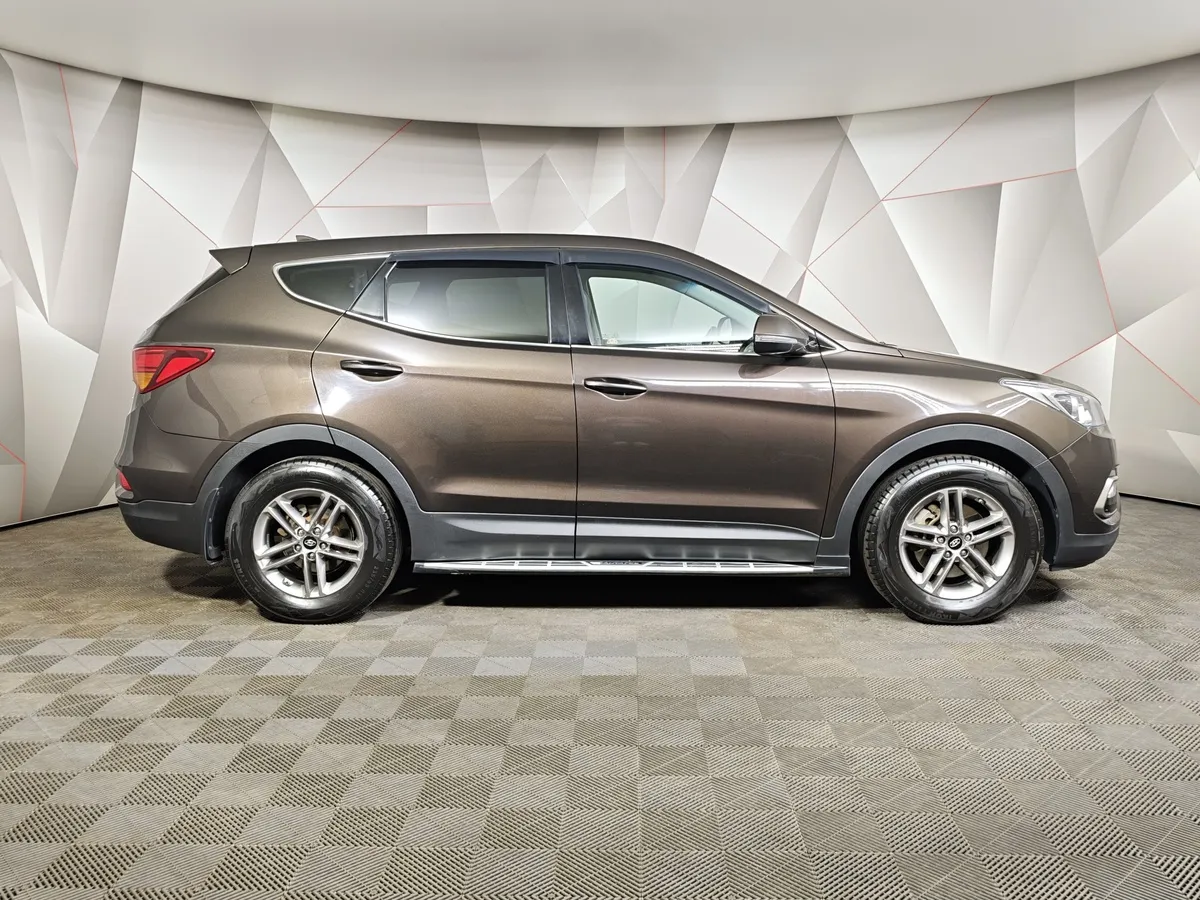 Hyundai Santa Fe 2.4 AT 4WD (175 л.с.) Comfort Коричневый в АВИЛОН. Слайд №6