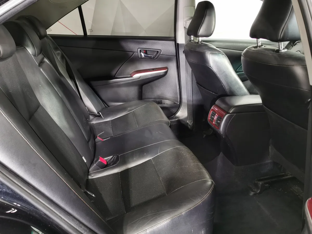 Toyota Camry 2.5 AT (181 л.с.) Черный в АВИЛОН. Слайд №15