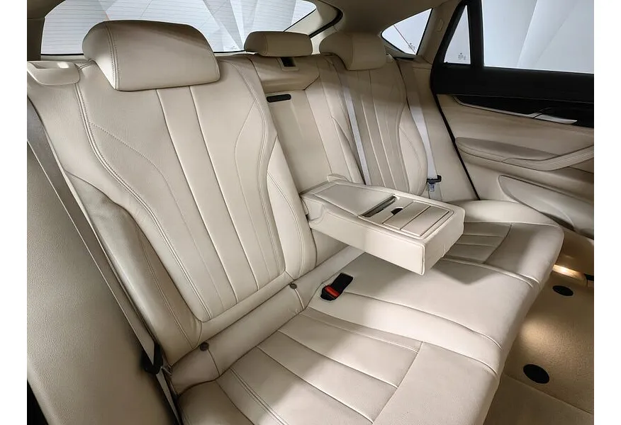 BMW X6 xDrive30d Steptroniс (249 л.с.) Base (Локальная сборка) Черный в АВИЛОН. Слайд №14