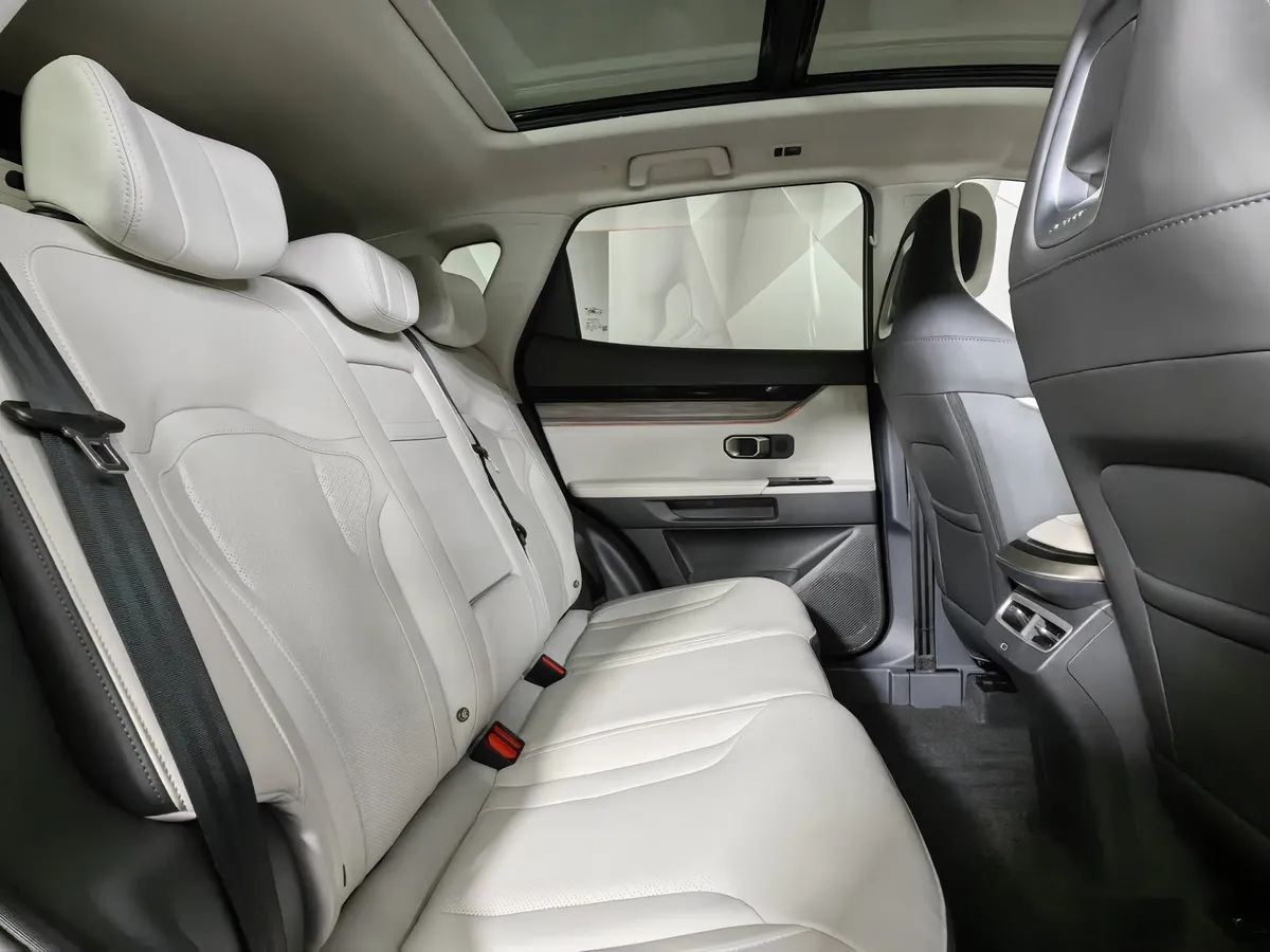 JETOUR Dashing 1.6T 7DCT 2WD (190 л.с.) Luxury Зеленый в АВИЛОН. Слайд №16