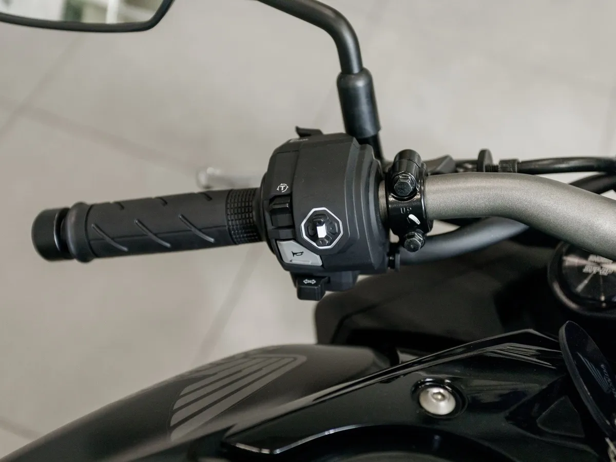 Honda CB650R CB650RA 649 см³ (95) 648 Черный в АВИЛОН. Слайд №9