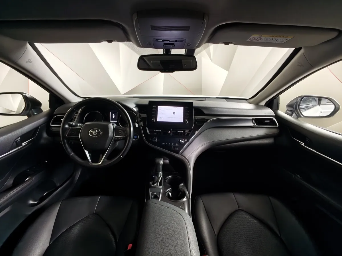 Toyota Camry 2.5 AT (200 л.с.) Prestige Safety Белый в АВИЛОН. Слайд №14