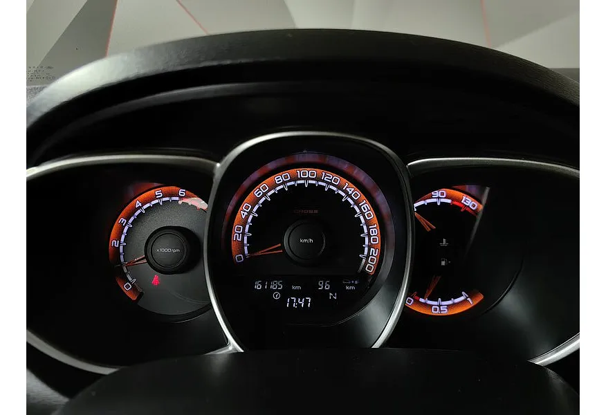 ВАЗ (Lada) Vesta 1.8 AMT (122 л.с.) Оранжевый в АВИЛОН. Слайд №18