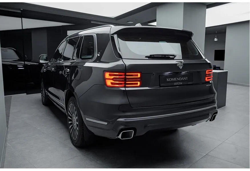 AURUS Komendant 4.4 AWD AT (598 л.с.) Серый в АВИЛОН. Слайд №4