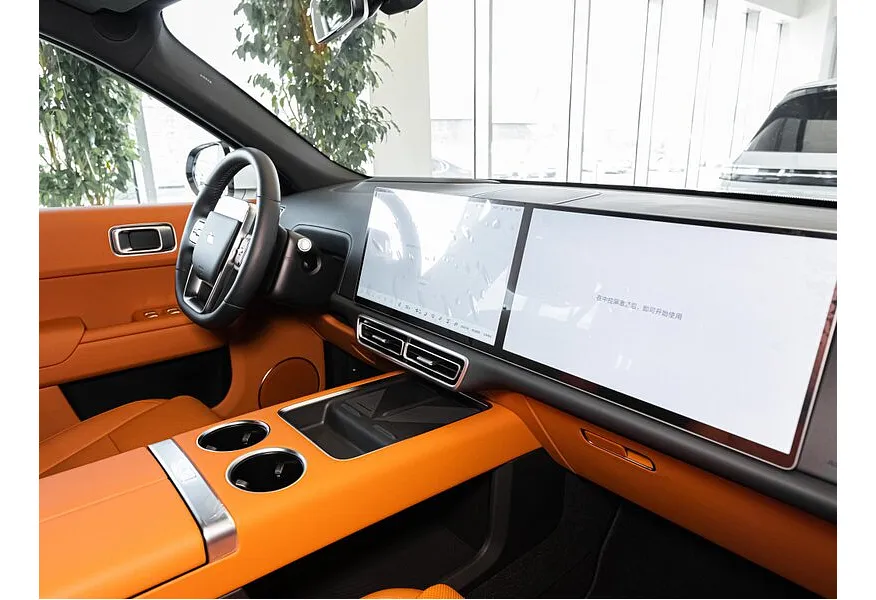 Li Auto L9 1.5 AT 4WD (449 л.с.) Ultra Белый в АВИЛОН. Слайд №13
