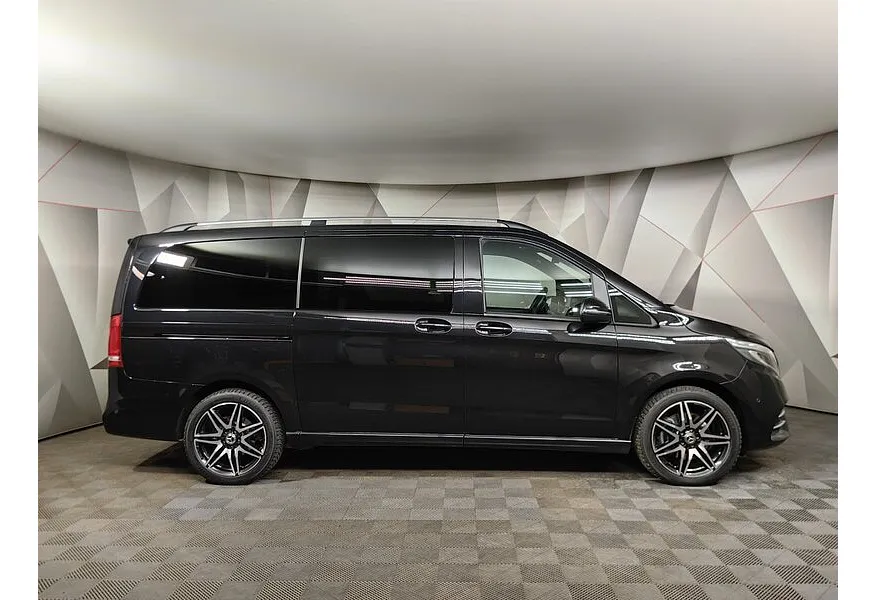 Mercedes-Benz V-Класс V 250 d 9G-Tronic L2 4MATIC (190 л.с.) AMG Line Черный в АВИЛОН. Слайд №6