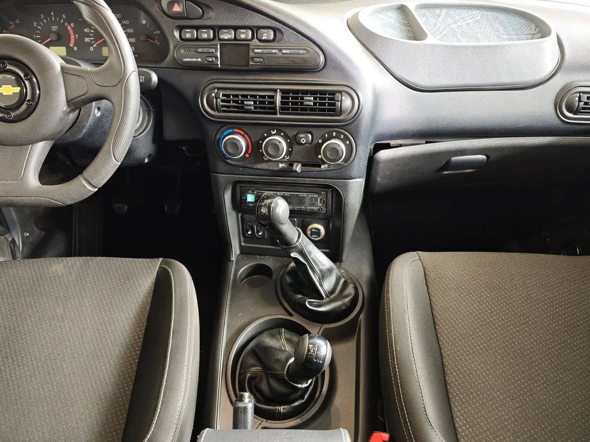 Chevrolet Niva 1.7 MT (80 л.с.) Серый в АВИЛОН. Слайд №14