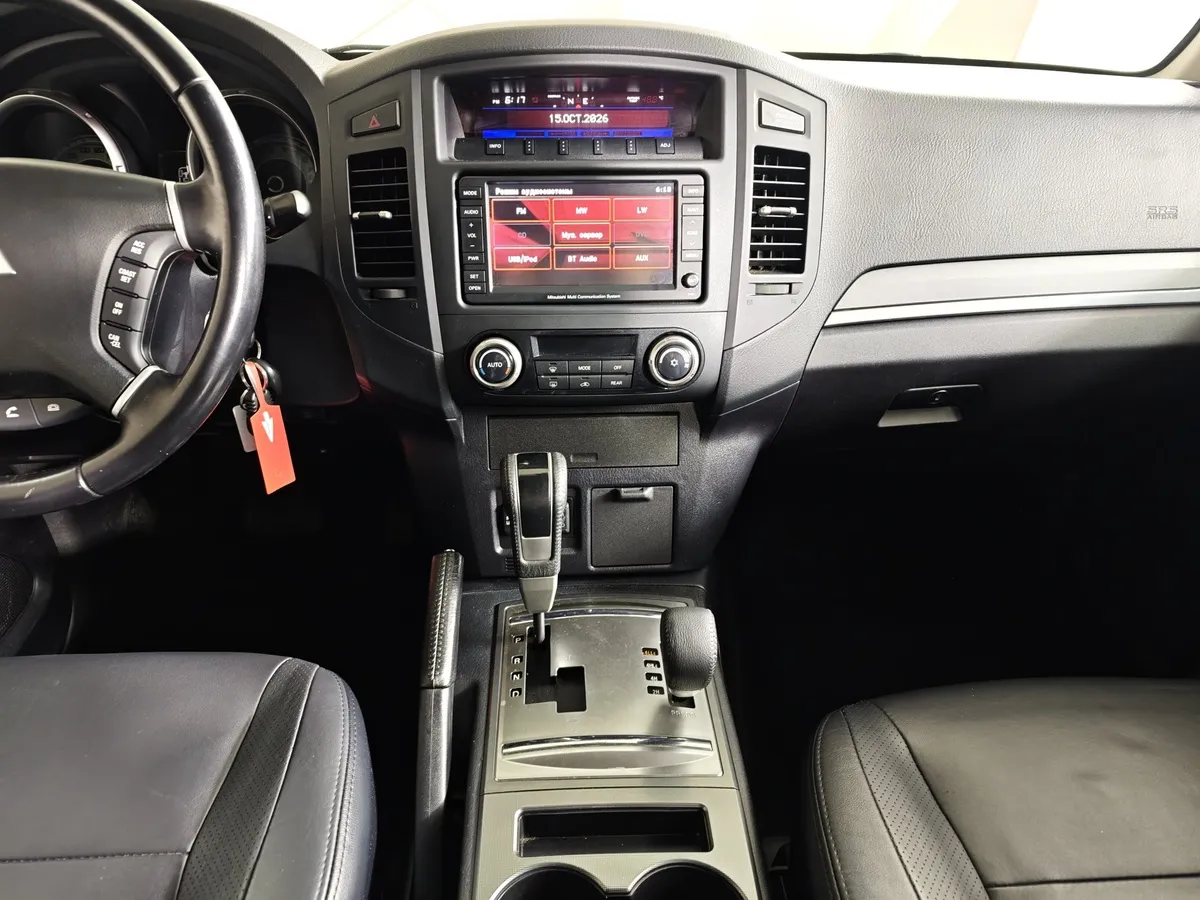 Mitsubishi Pajero 3.0 AT AWD (174 л.с.) Ultimate S46 Белый в АВИЛОН. Слайд №15