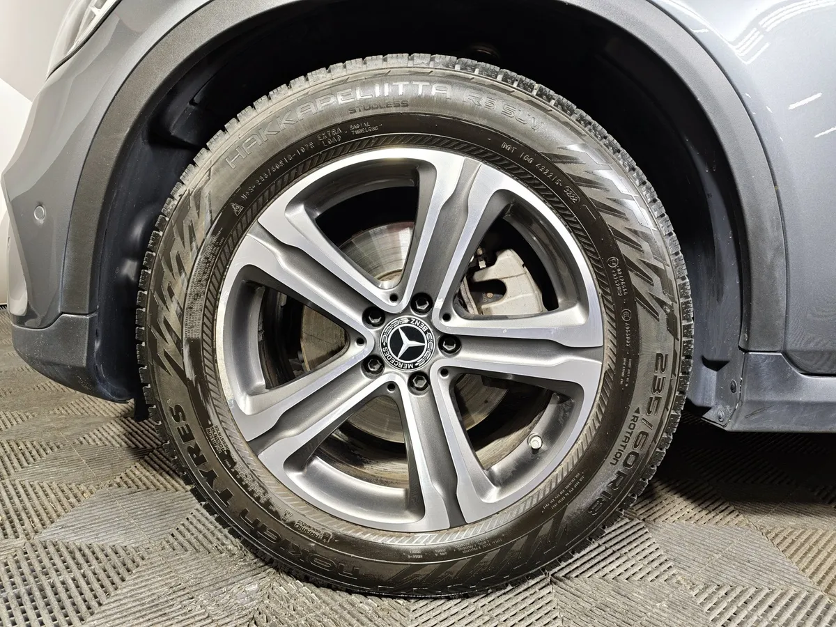 Mercedes-Benz GLC 200 9G-TRONIC 4MATIC (197 л.с.) Premium (Локальная сборка) Серый в АВИЛОН. Слайд №9