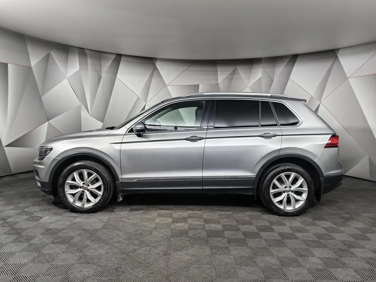 Volkswagen Tiguan 2.0 TDI 4Motion AT (140 л.с.) Track & Field Серебристый в АВИЛОН. Слайд №5