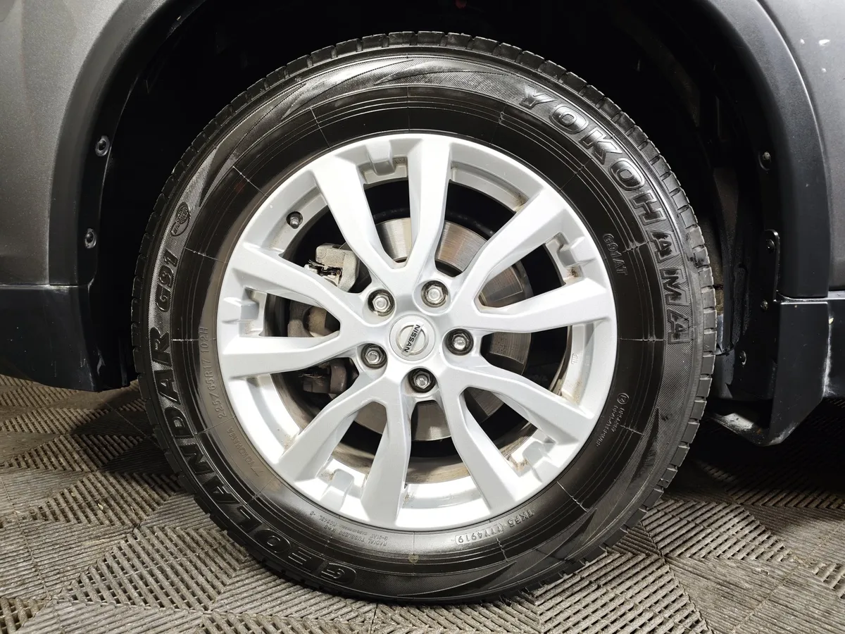 Nissan X-Trail 2.5 CVT AWD (171 л.с.) Серый в АВИЛОН. Слайд №9