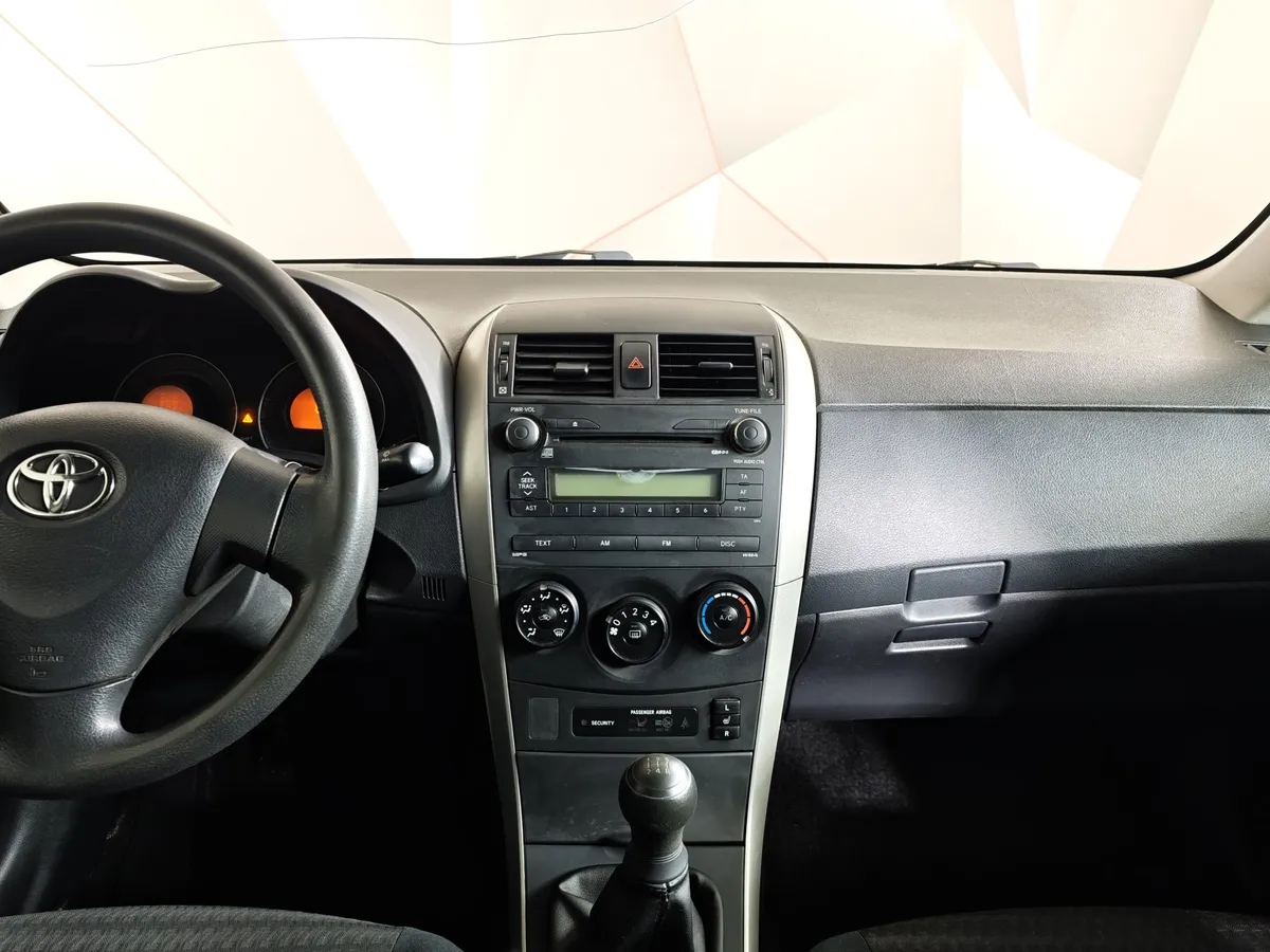 Toyota Corolla 1.4 MT (97 л.с.) Серый в АВИЛОН. Слайд №13