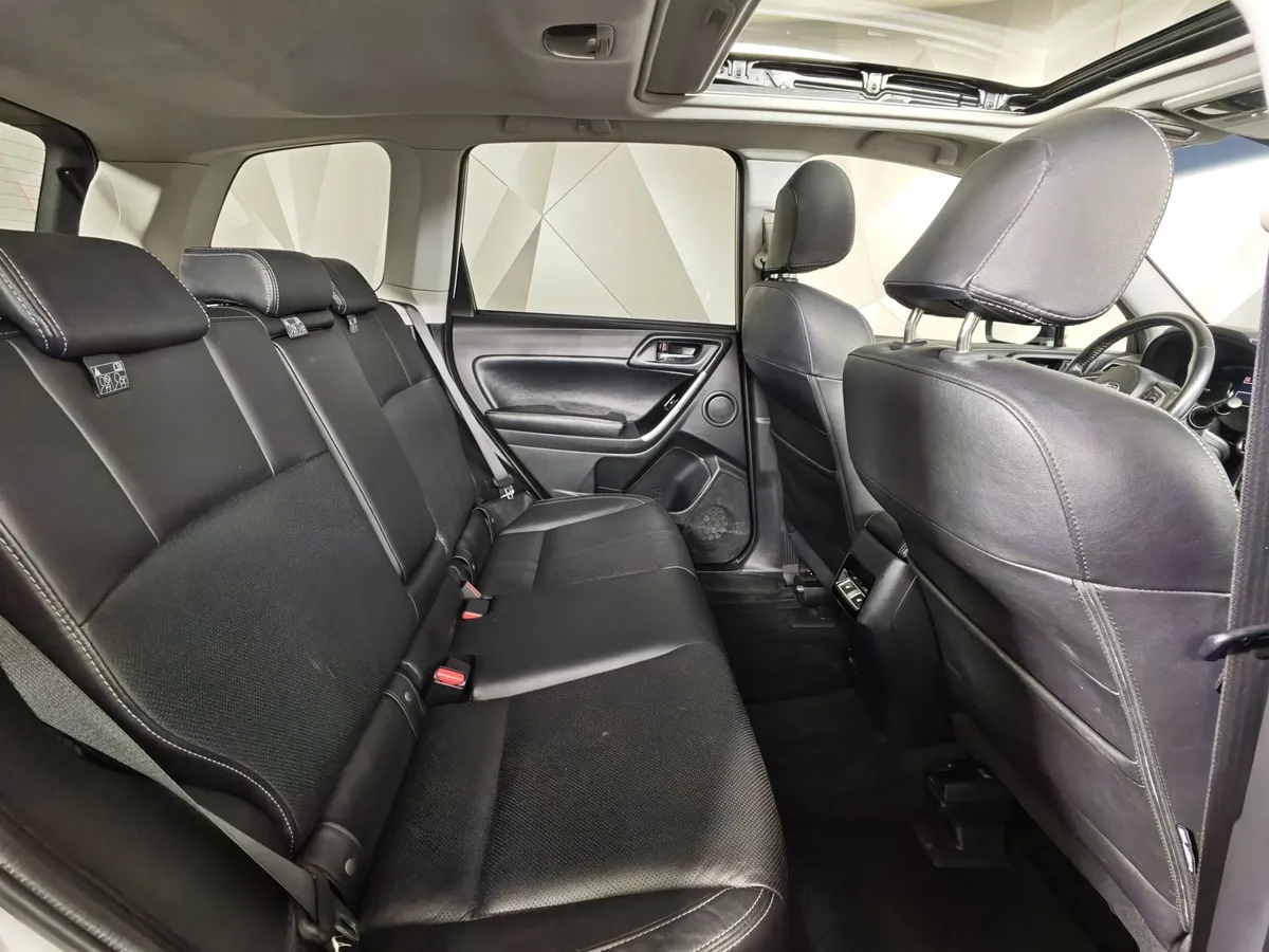 Subaru Forester 2.0 XT AWD CVT (241 л.с.) Белый в АВИЛОН. Слайд №15