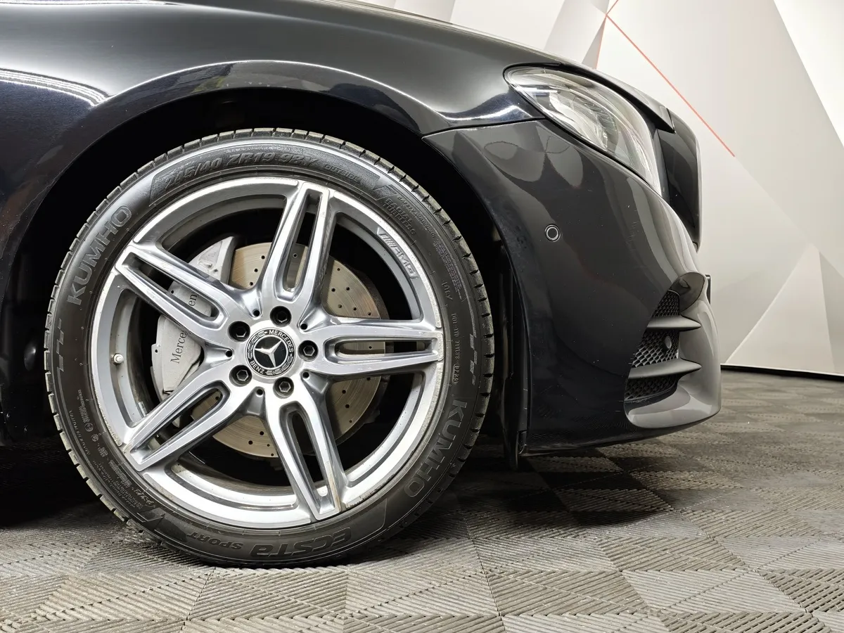 Mercedes-Benz E-Класс E 200 4MATIC 9G-TRONIC (184 л.с.) Sport Черный в АВИЛОН. Слайд №9