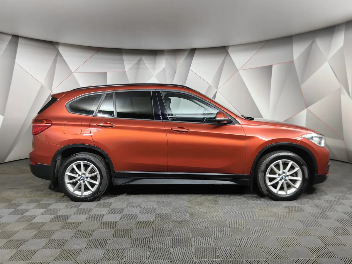 BMW X1 18d xDrive AT (150 л.с.) Advantage Plus (Локальная сборка) Оранжевый в АВИЛОН. Слайд №6
