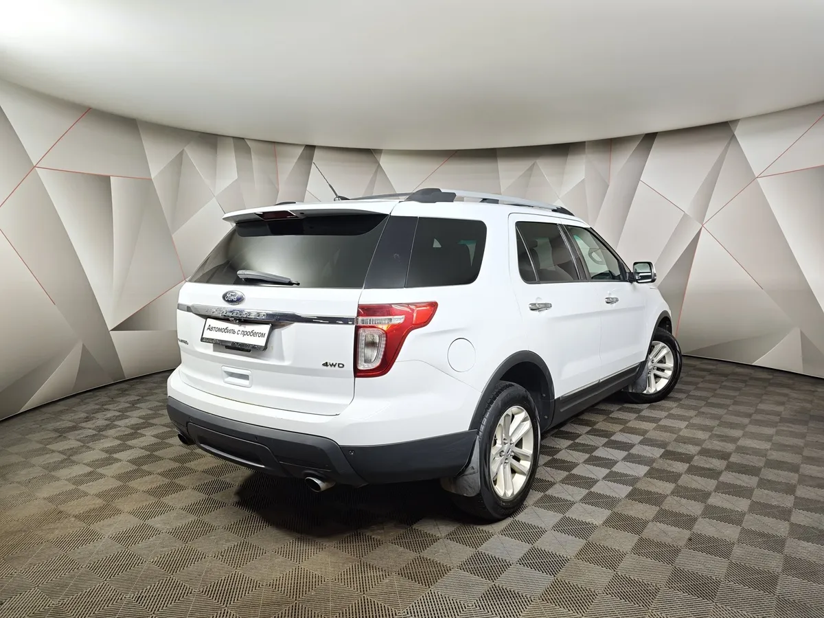 Ford Explorer 3.5 SelectShift 4WD (294 л.с.) Белый в АВИЛОН. Слайд №2
