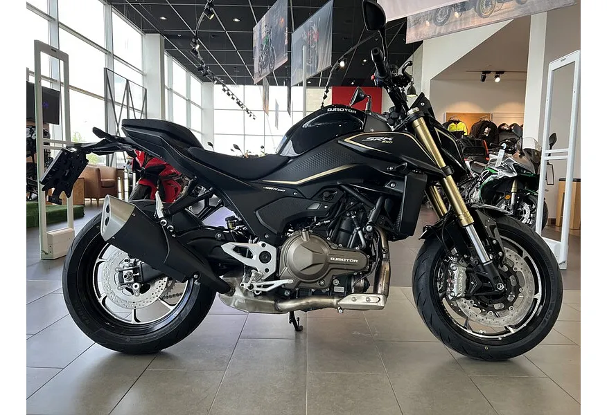 LIVE. Слайд №4