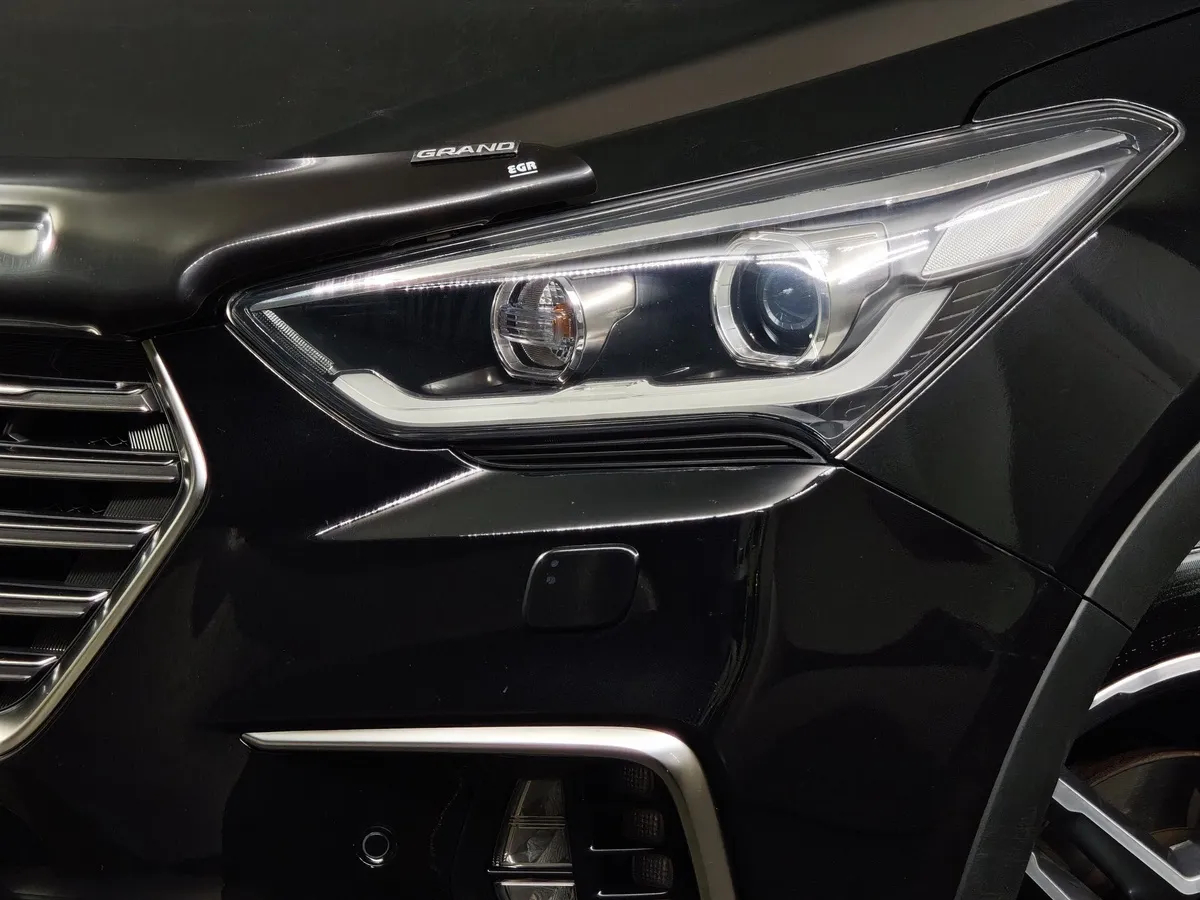 Hyundai Santa Fe 2.2 CRDi AWD 8AT (200 л.с.) High-Tech Черный в АВИЛОН. Слайд №10
