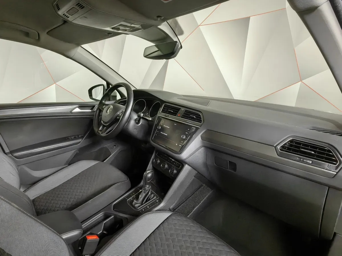 Volkswagen Tiguan 1.4 TSI BlueMotion DSG (150 л.с.) Comfortline Белый в АВИЛОН. Слайд №13