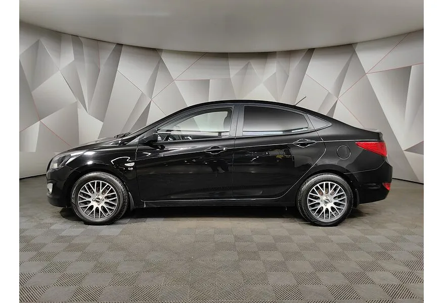 Hyundai Solaris 1.6 AT (123 л.с.) Comfort Черный в АВИЛОН. Слайд №3