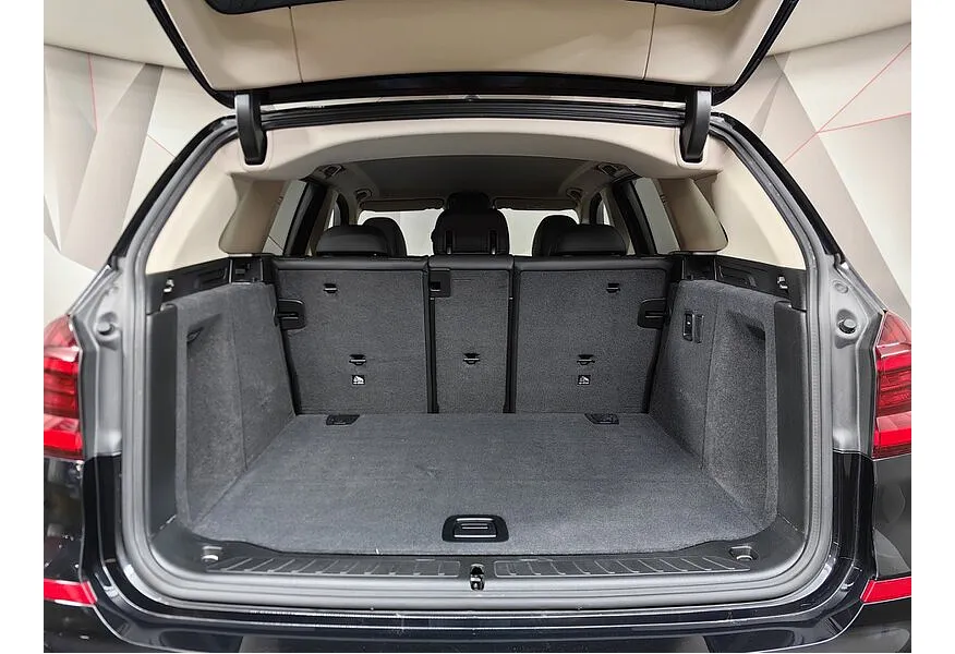 BMW X3 xDrive20i AT (184 л.с.) Черный в АВИЛОН. Слайд №9